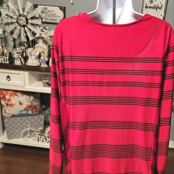 N Touch Women Plus 2x Red Black Striped Chevron Top Blouse Sweater Shirt - Picture 4 of 7